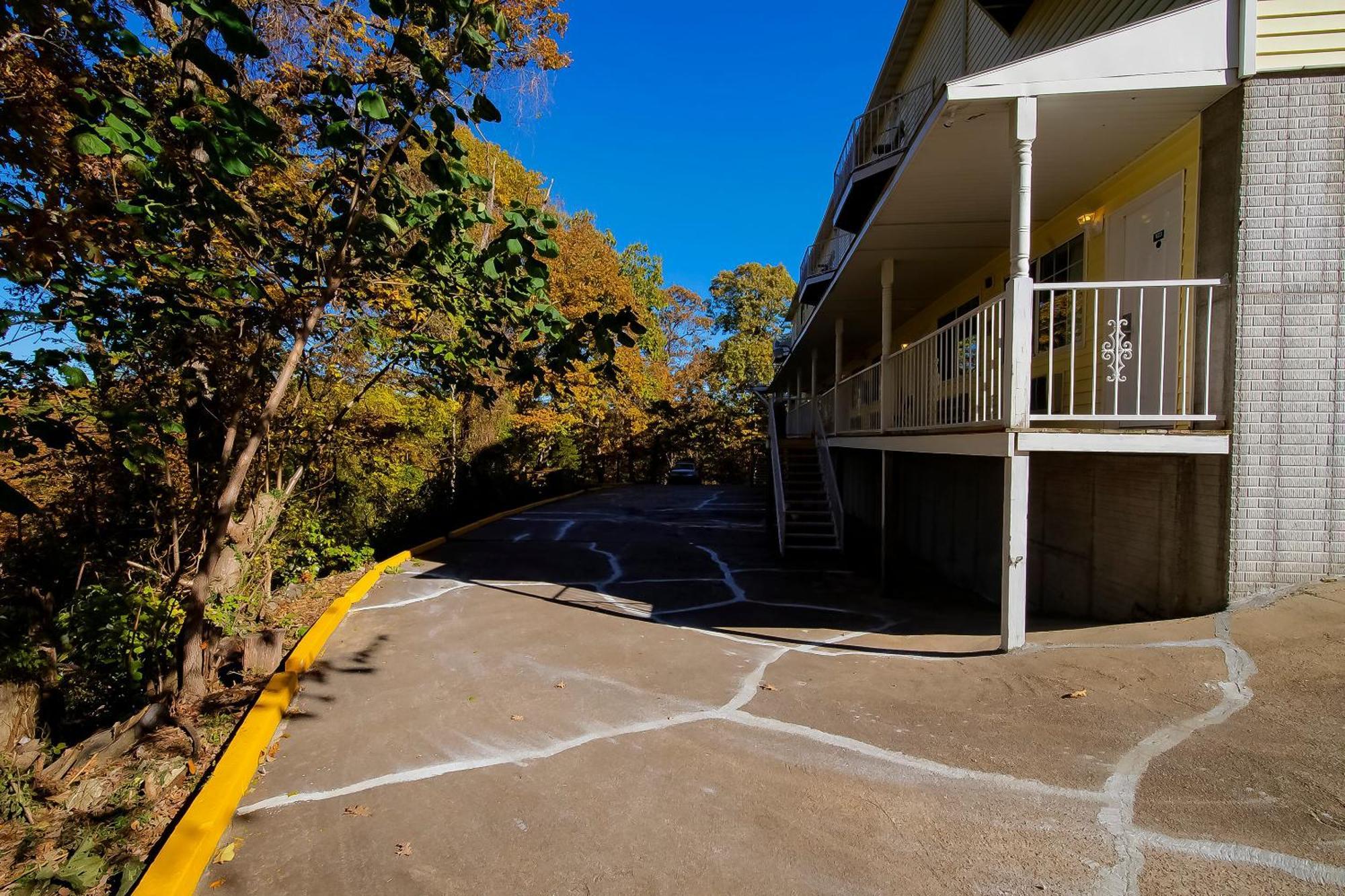 Hotel O Eureka Springs - Christ Of Ozark Area Exterior photo